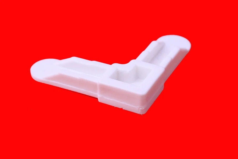 Aluminium Mesh Door Sleek Corner